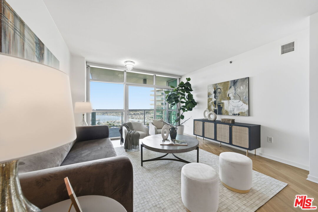 MLS #25579305 image #2