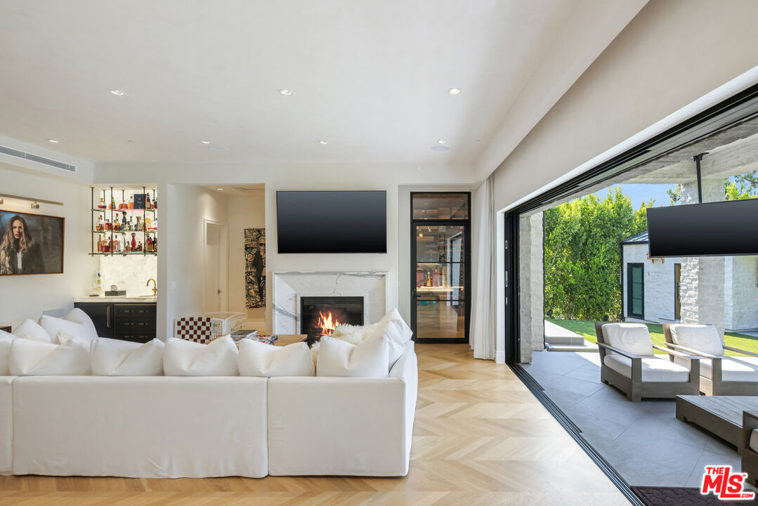 MLS #25579885 image #9