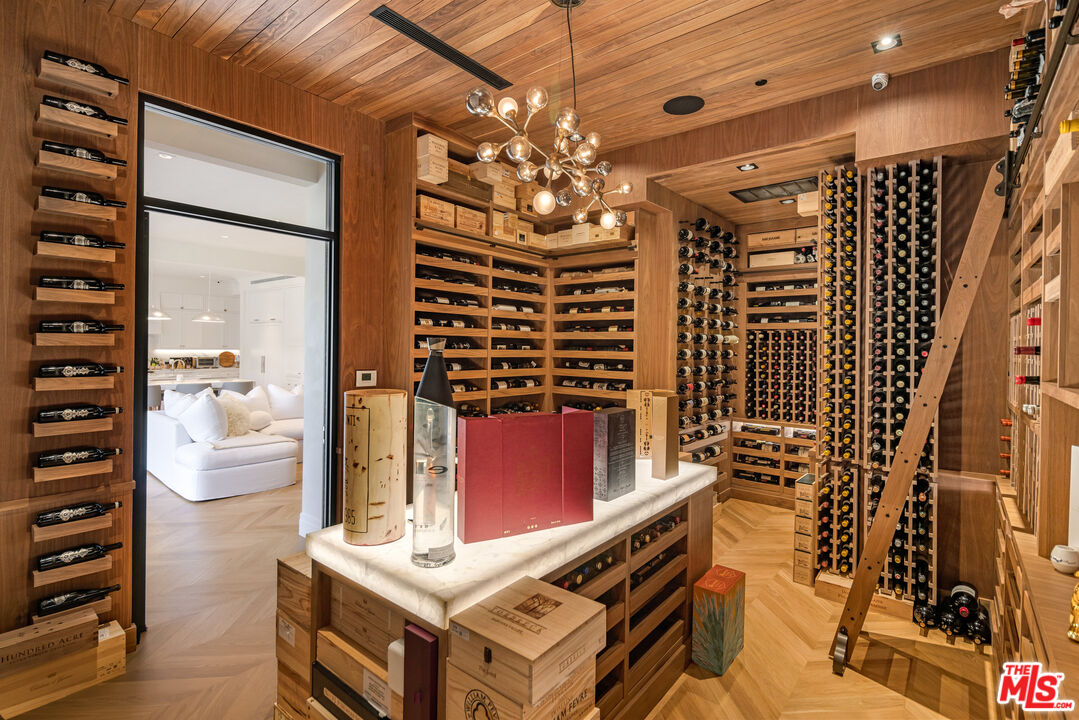 MLS #25579885 image #16