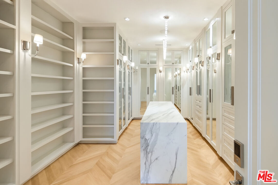 MLS #25579885 image #25