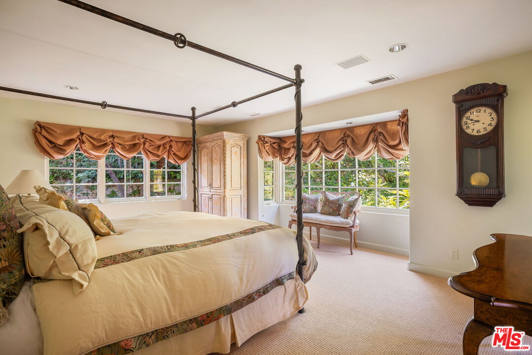 MLS #25579933 image #24