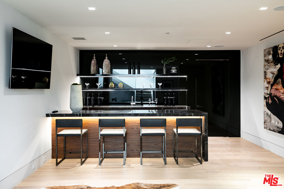 MLS #25579989 image #25