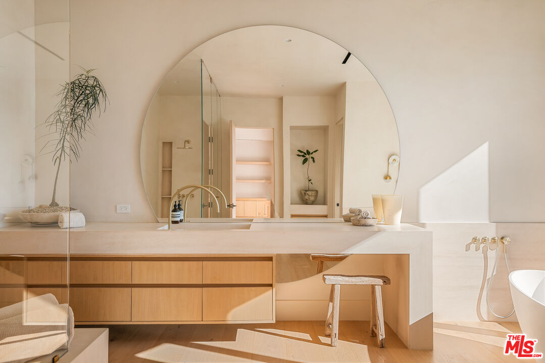 MLS #25580227 image #14