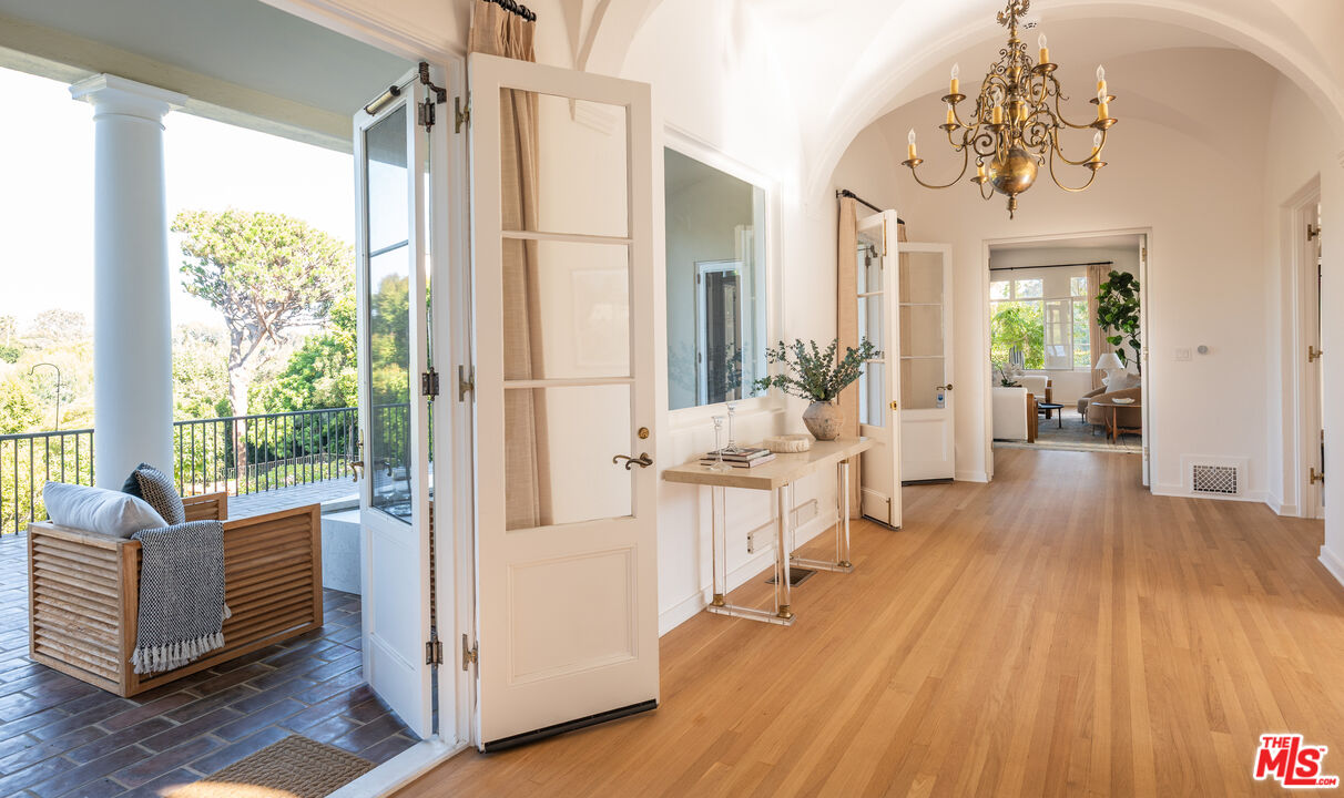 MLS #25580637 image #3