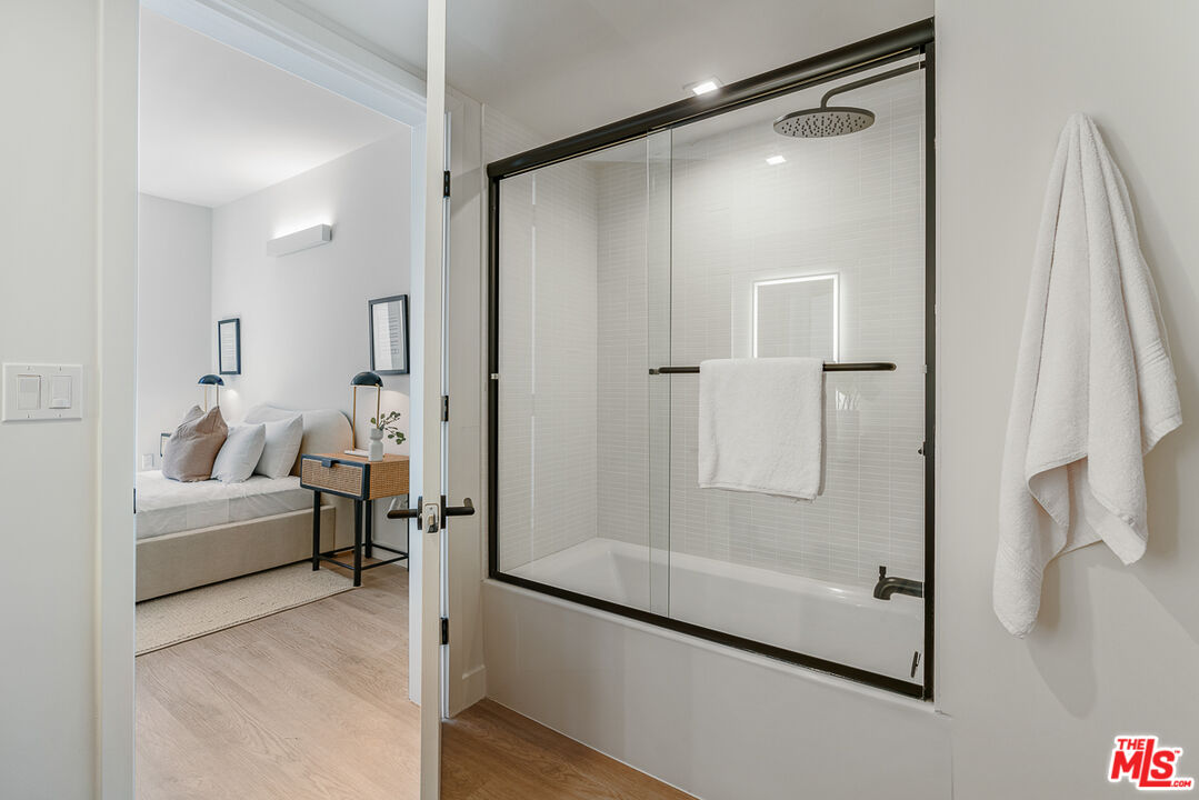 MLS #25580757 image #18