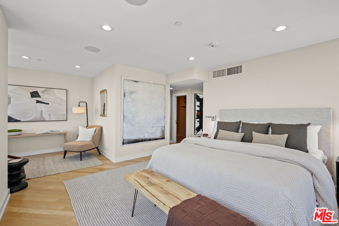 MLS #25580835 image #17