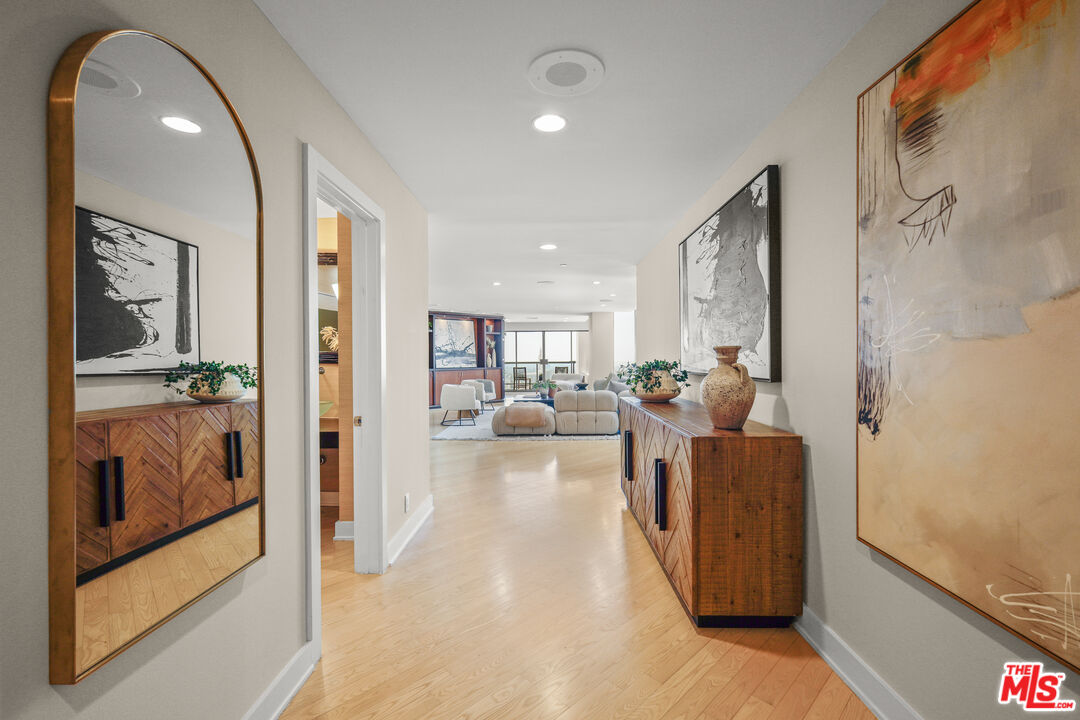 MLS #25580835 image #2