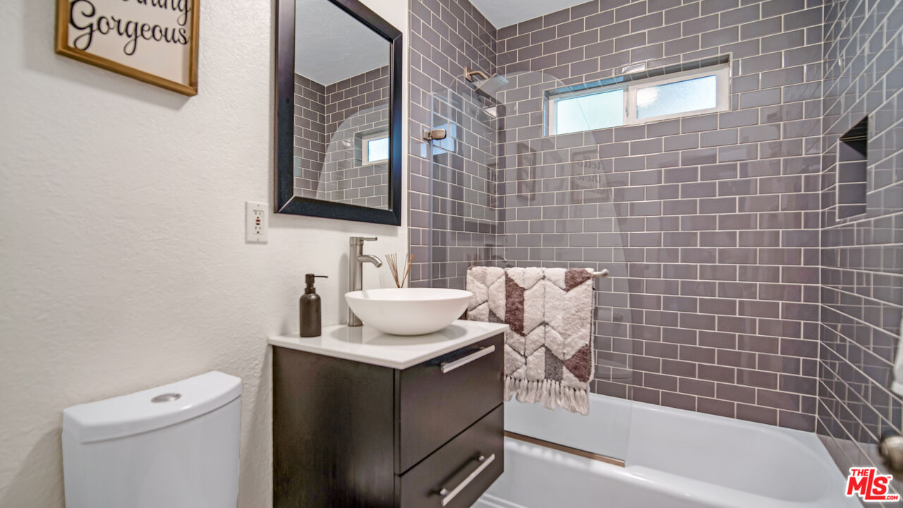 MLS #25580921 image #16