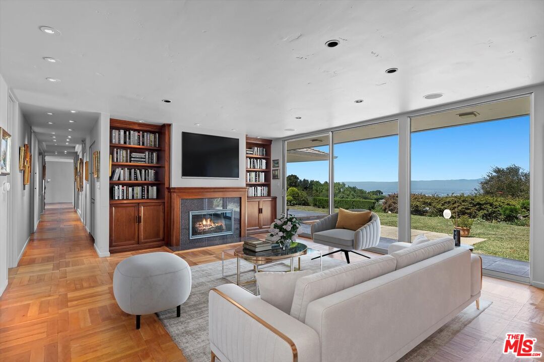 MLS #25581187 image #15