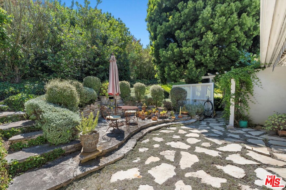 MLS #25581187 image #17