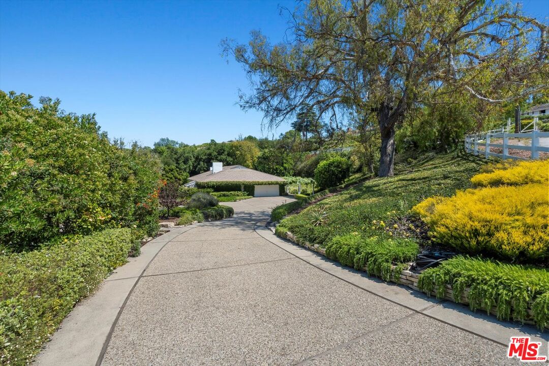 MLS #25581187 image #2