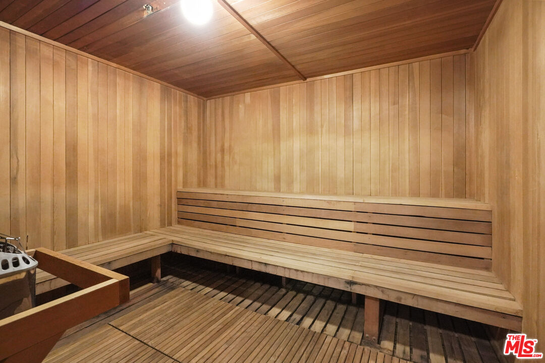 MLS #25581347 image #44