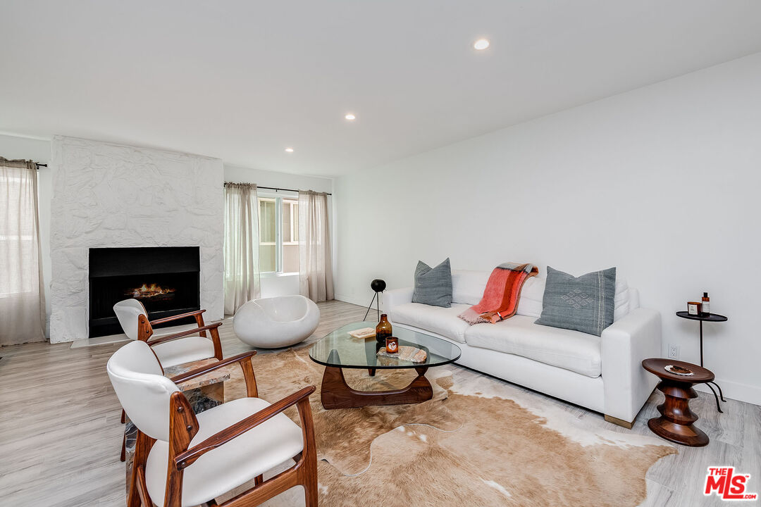 MLS #25581417 image #2