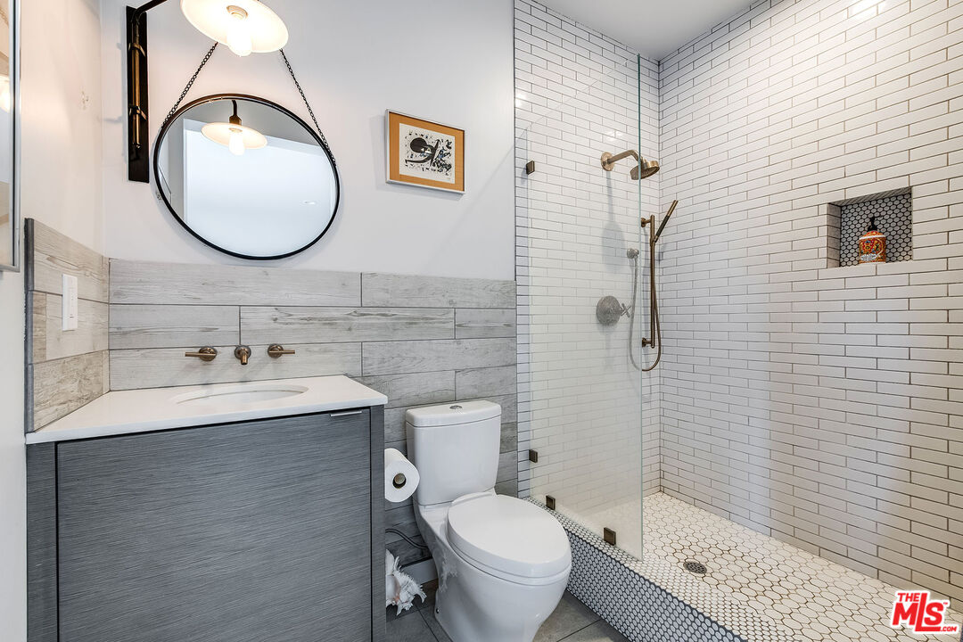 MLS #25581643 image #15