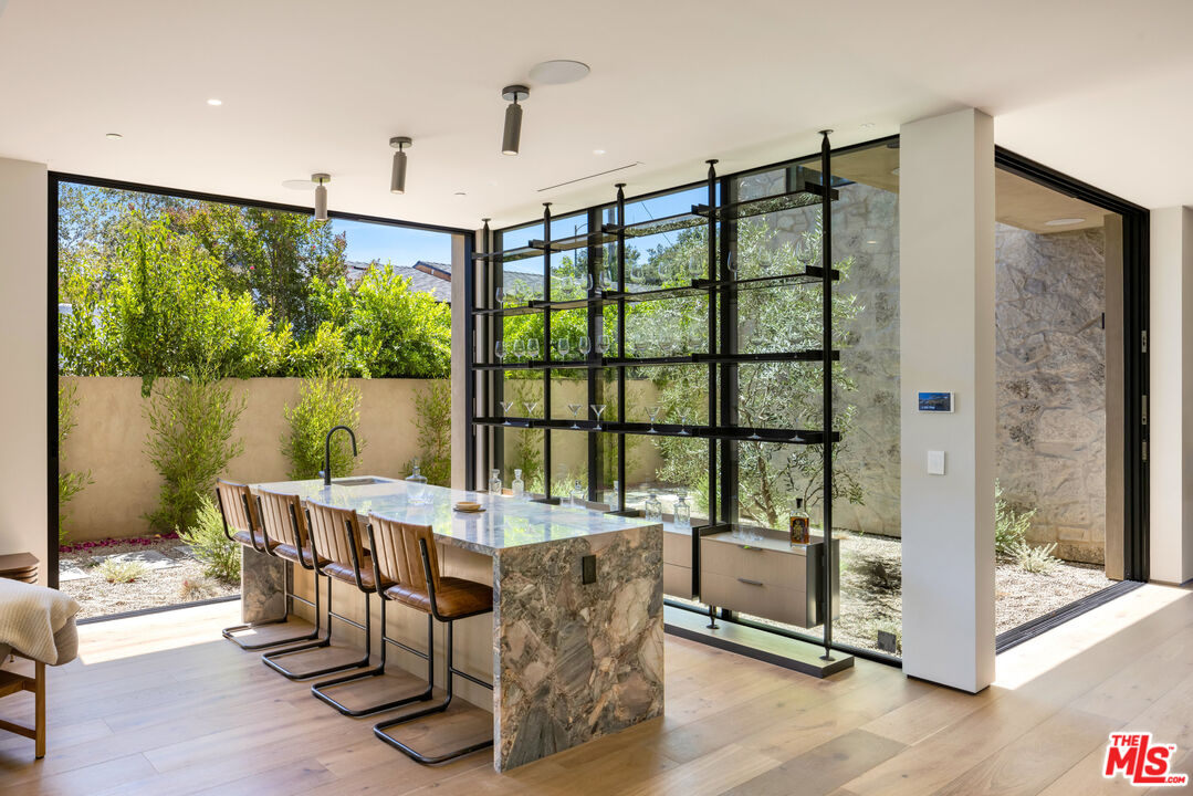 MLS #25581657 image #12