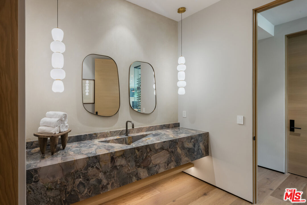 MLS #25581657 image #13