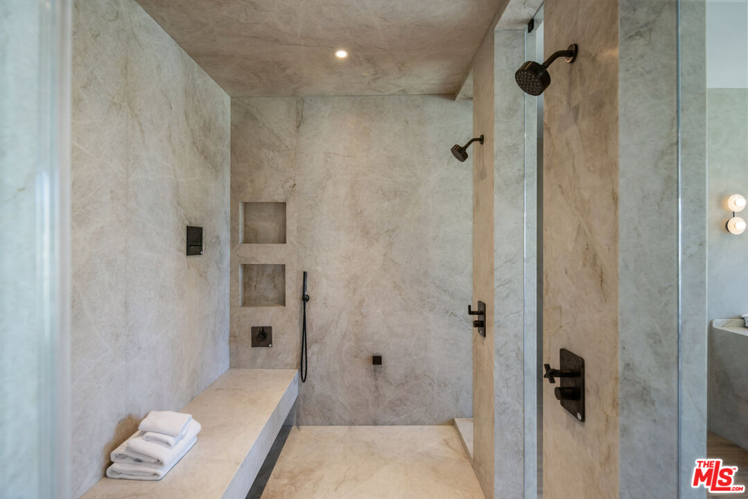 MLS #25581657 image #18