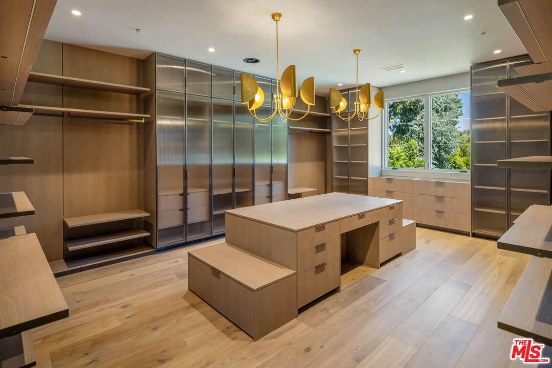 MLS #25581657 image #20