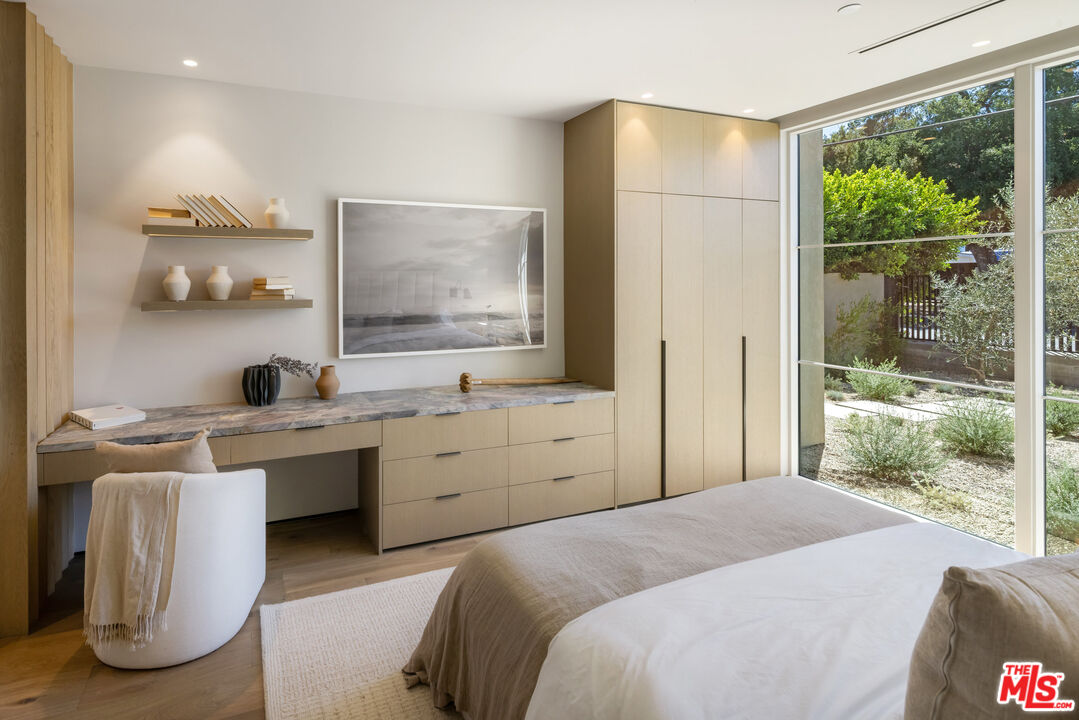 MLS #25581657 image #22