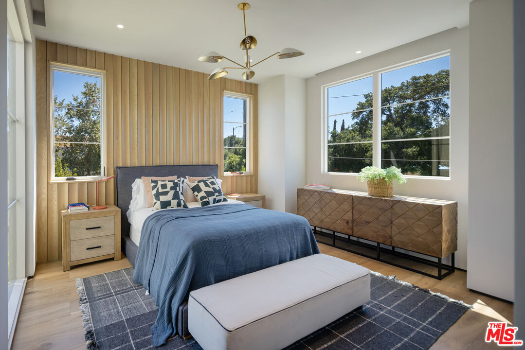 MLS #25581657 image #27