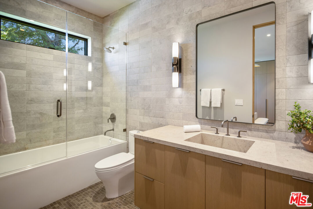 MLS #25581657 image #31