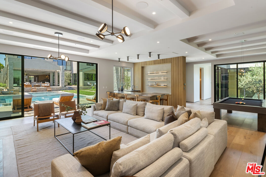 MLS #25581657 image #33