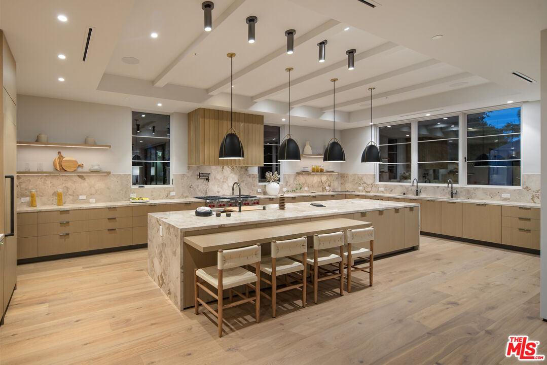 MLS #25581657 image #8