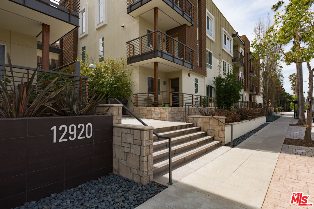 MLS #25581663 image #22