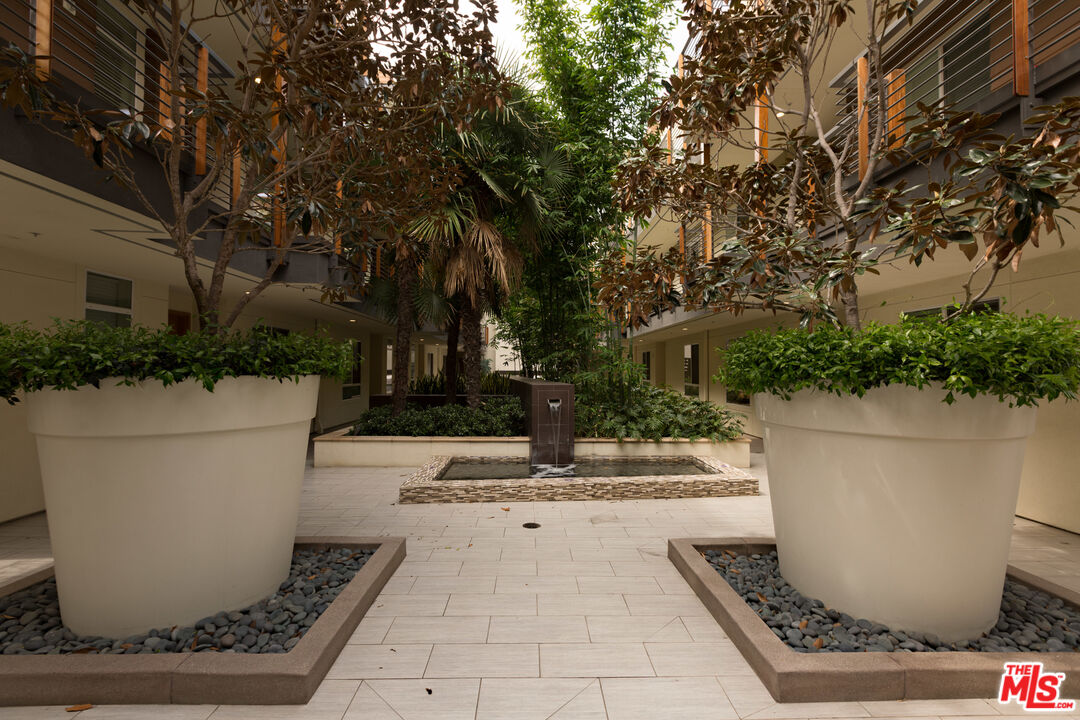 MLS #25581663 image #24