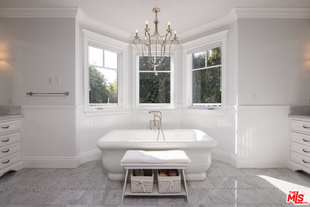 MLS #25581735 image #52