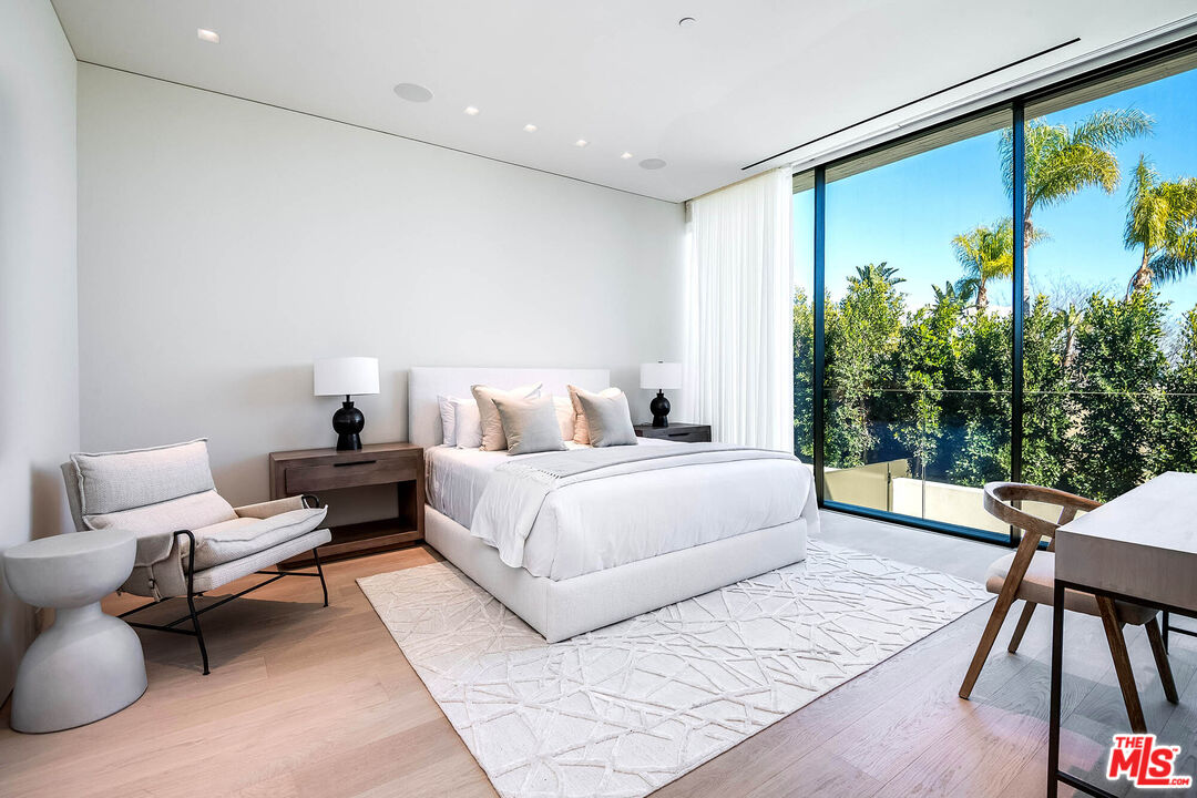 MLS #25581759 image #17