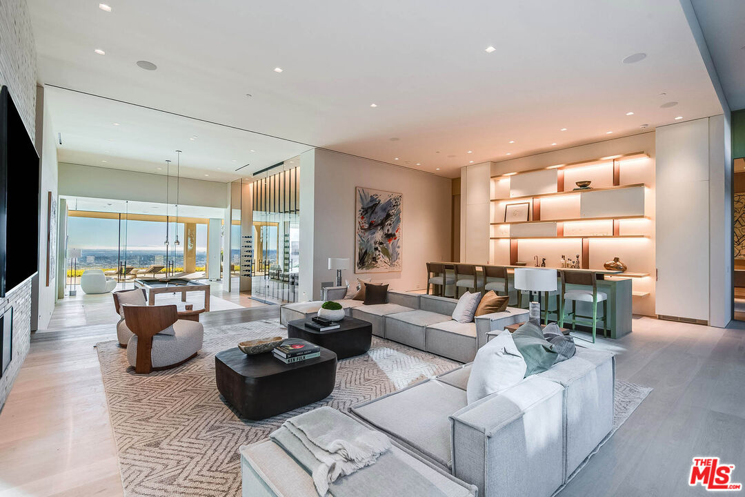 MLS #25581759 image #19