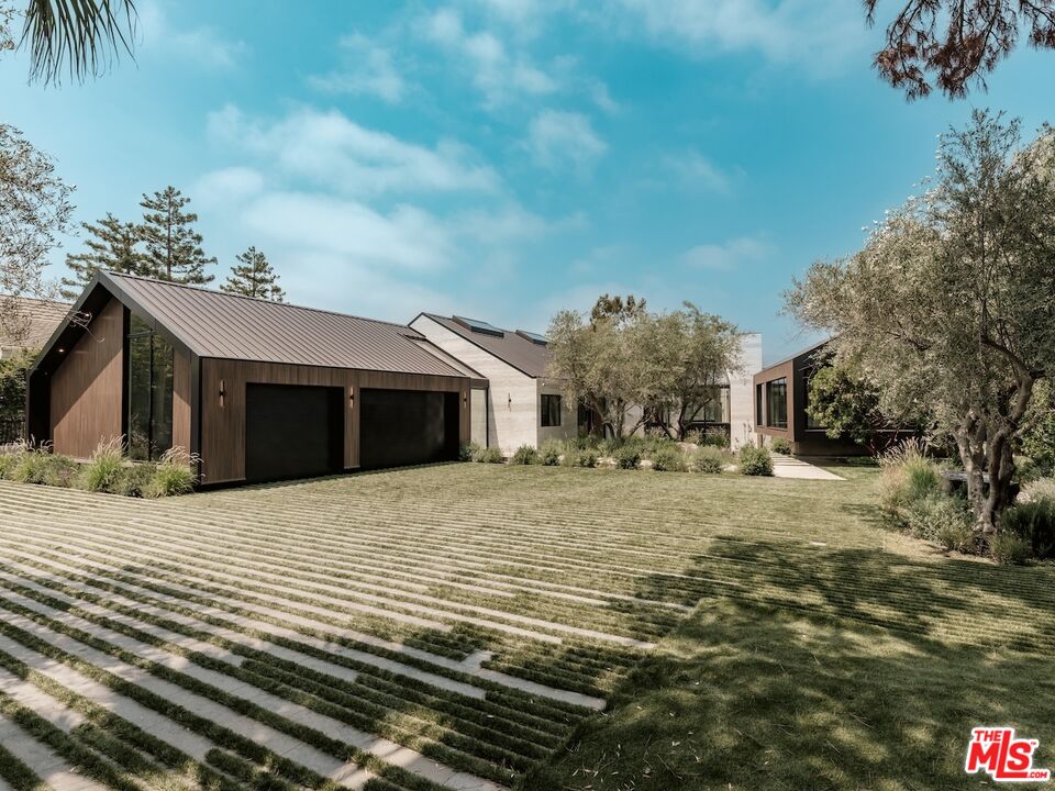 MLS #25581863 image #0