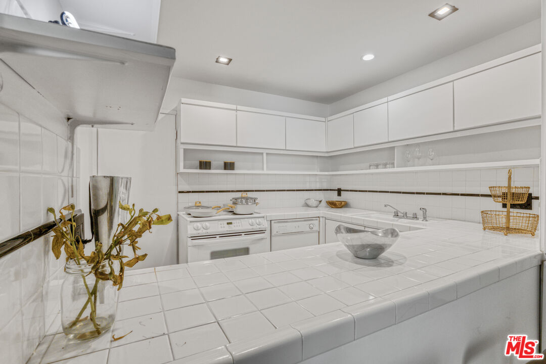 MLS #25581909 image #14