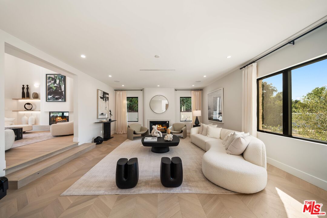 MLS #25582021 image #12