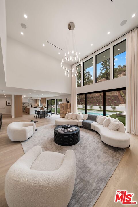 MLS #25582021 image #21