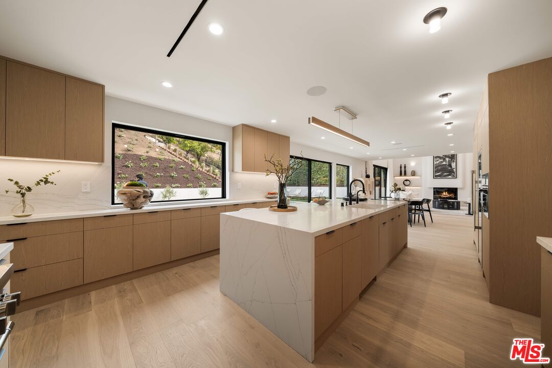 MLS #25582021 image #25