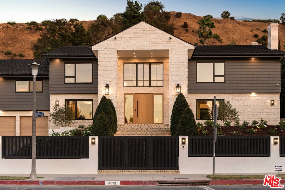 MLS #25582021 image #2