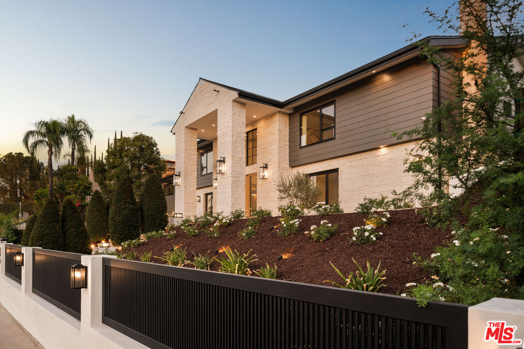 MLS #25582021 image #5