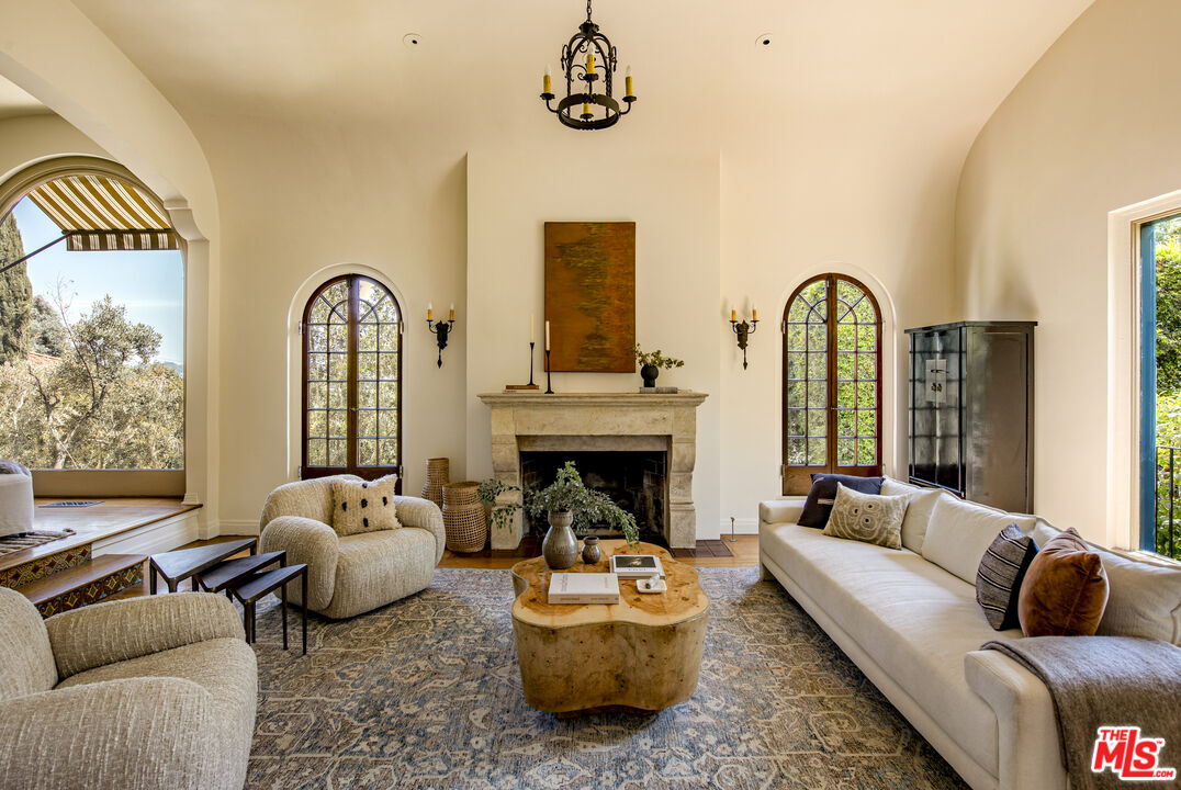 MLS #25582187 image #0