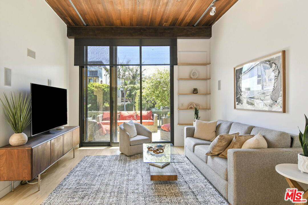 MLS #25582413 image #9