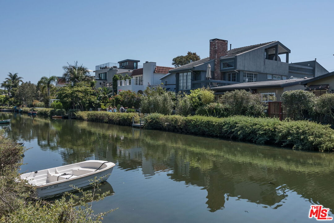 MLS #25582413 image #54