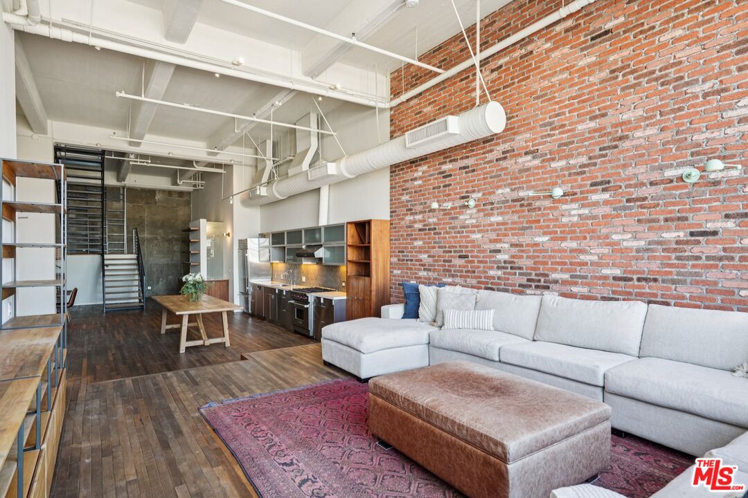 MLS #25582427 image #3