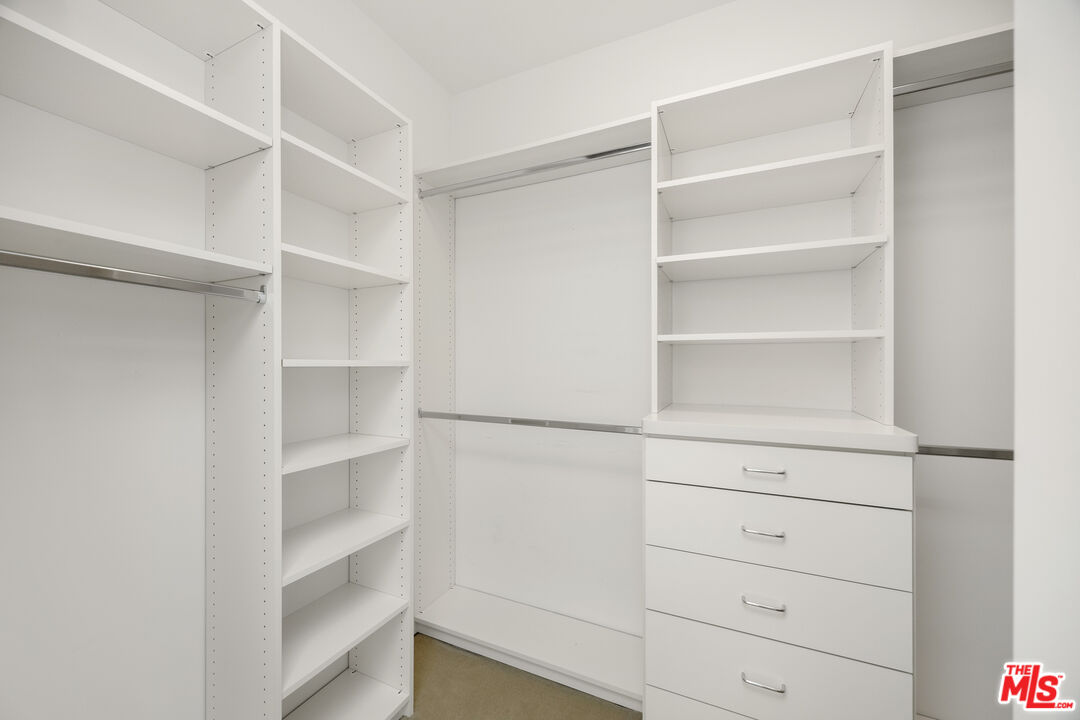 MLS #25582429 image #17