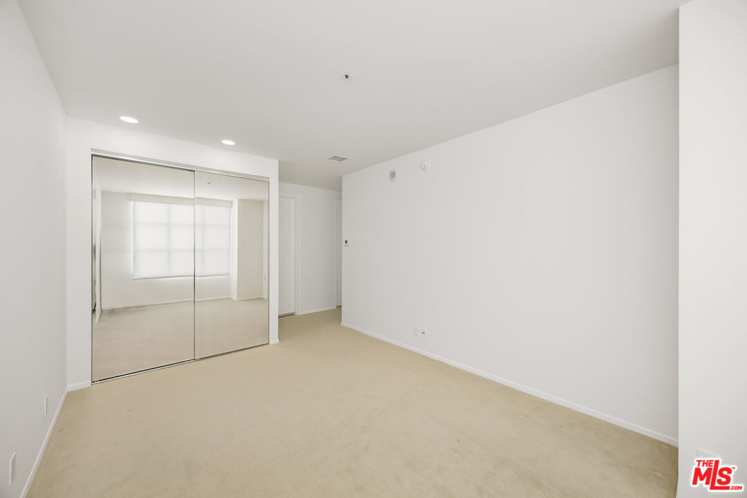 MLS #25582429 image #24