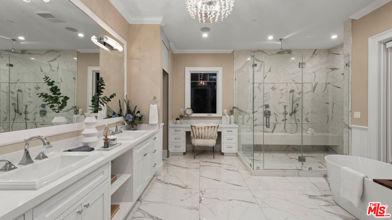 MLS #25582685 image #43