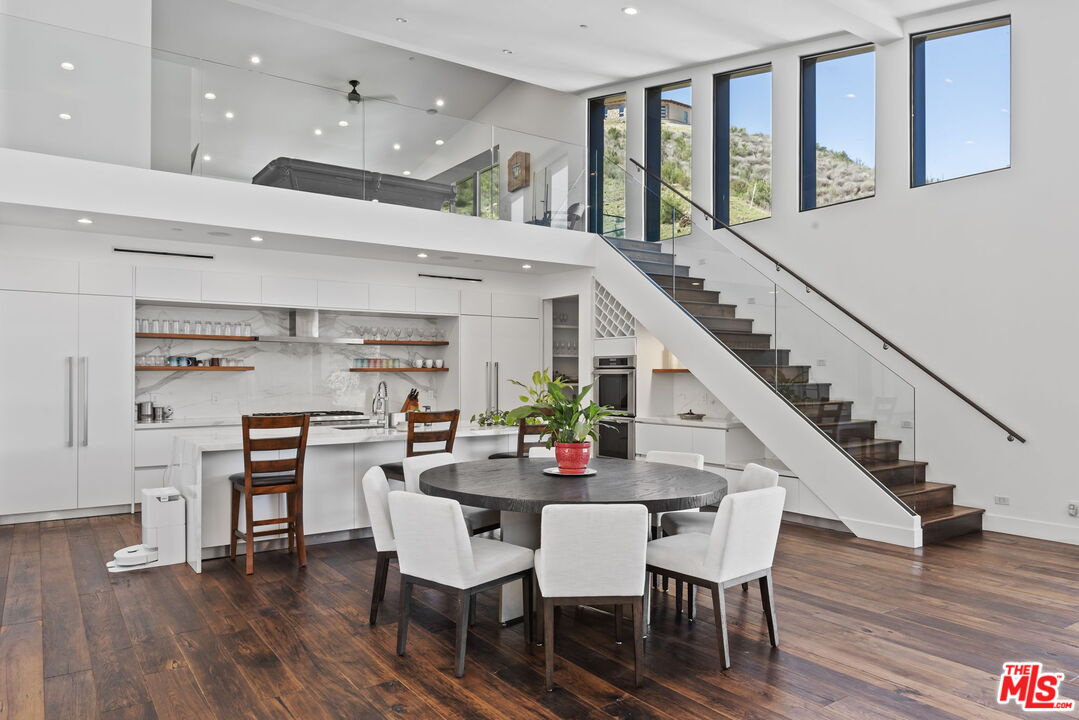 MLS #25583067 image #10