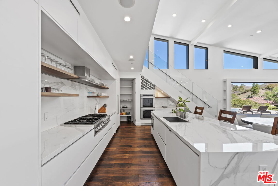 MLS #25583067 image #14