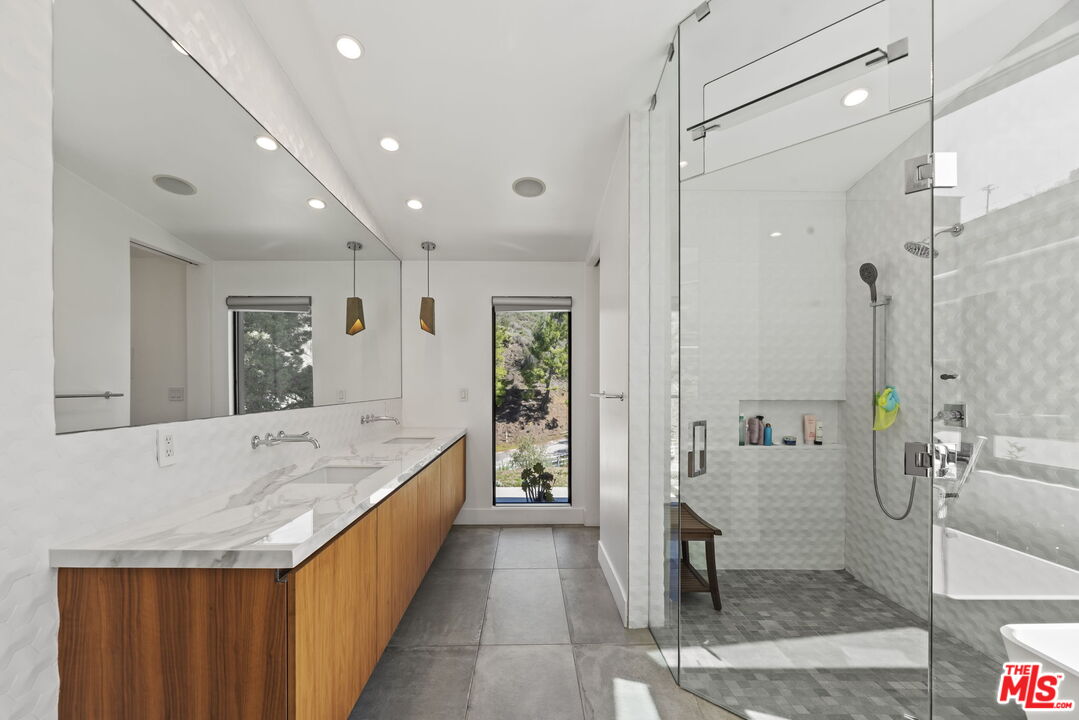 MLS #25583067 image #33