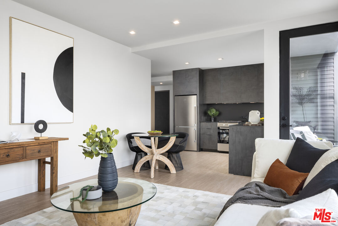 MLS #25583147 image #2